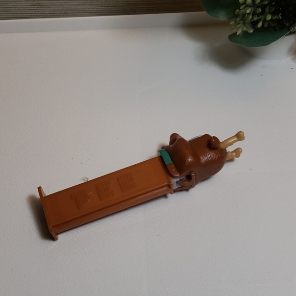 Rudolf and elf PEZ dispensers - Picture 4 of 7